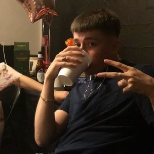 Meet your Posher, Alex